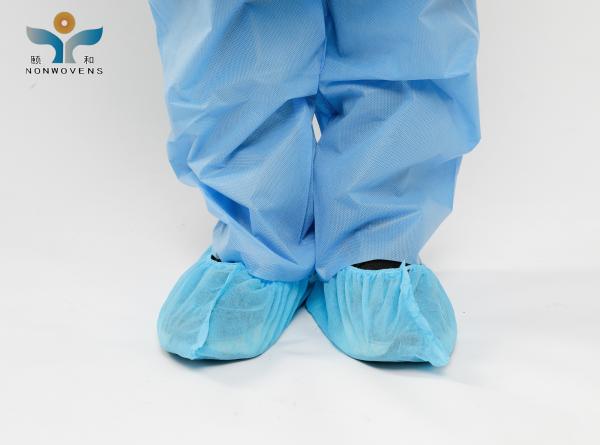 Non Woven Fabric Disposable Shoe Covers 35gsm Anti Skid Blue Ecofriendly For Wokers