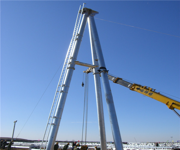 Определите/фонарных столбов улицы руки двойника приспособления фонарного столба конических на открытом воздухе