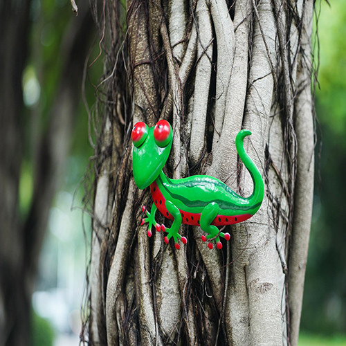 Unique Outdoor Metal Gecko Yard Art Decoration Easy Installation