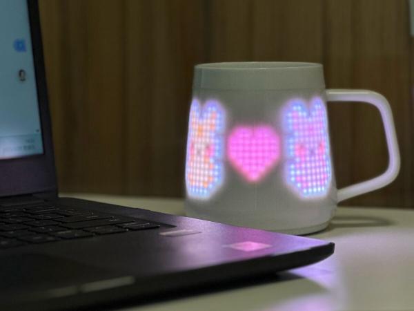 Custom Gifts Set For Mother'S Day Ai-Enhanced Ceramic Mug With Pixel Display Modern Design Gift