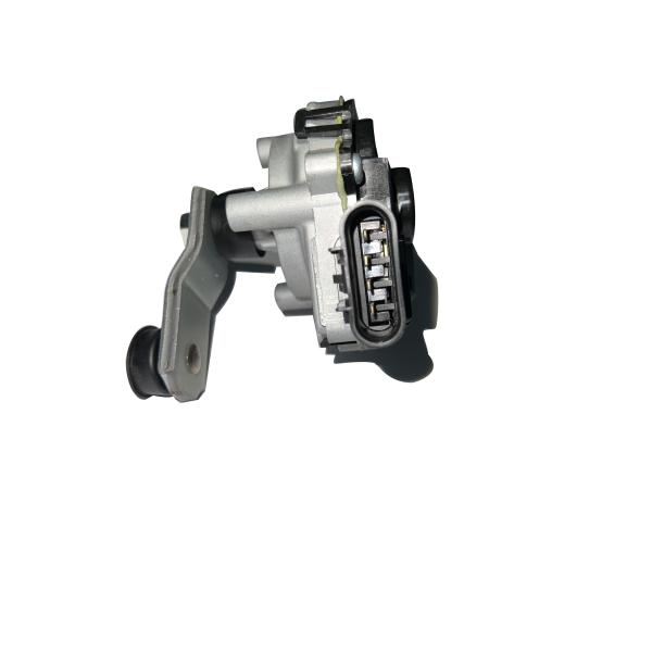 Мотор для очистки ветровых стекол для автомобилей RW.950 20815083 14.2*15.5*21 см OEM NO