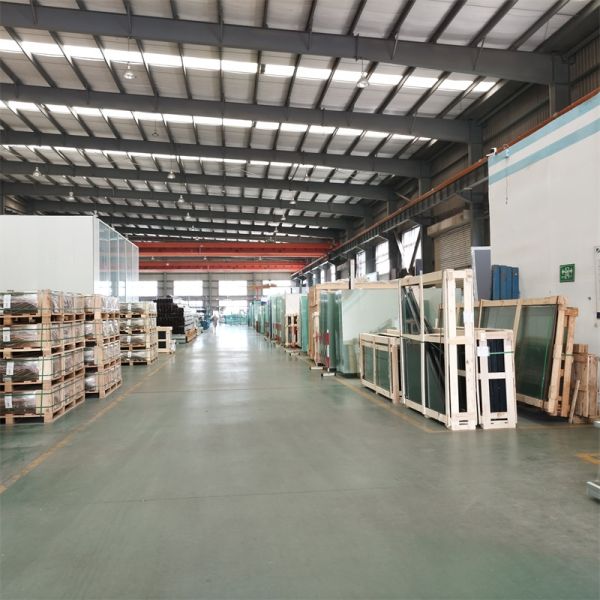 Customized Solar Tempered Glass High Light Transmittance Glass Energy Saving For Solar Energy