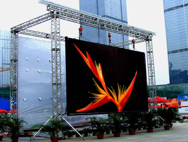 Обслуживание тарифа 500x1000mm экрана 3840Hz Reresh СИД P3.91mm на открытом воздухе арендное заднее