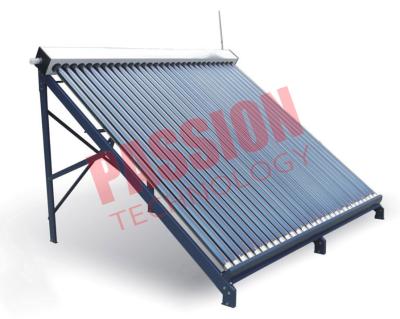 Coletores da energia solar com tanque de alimentação