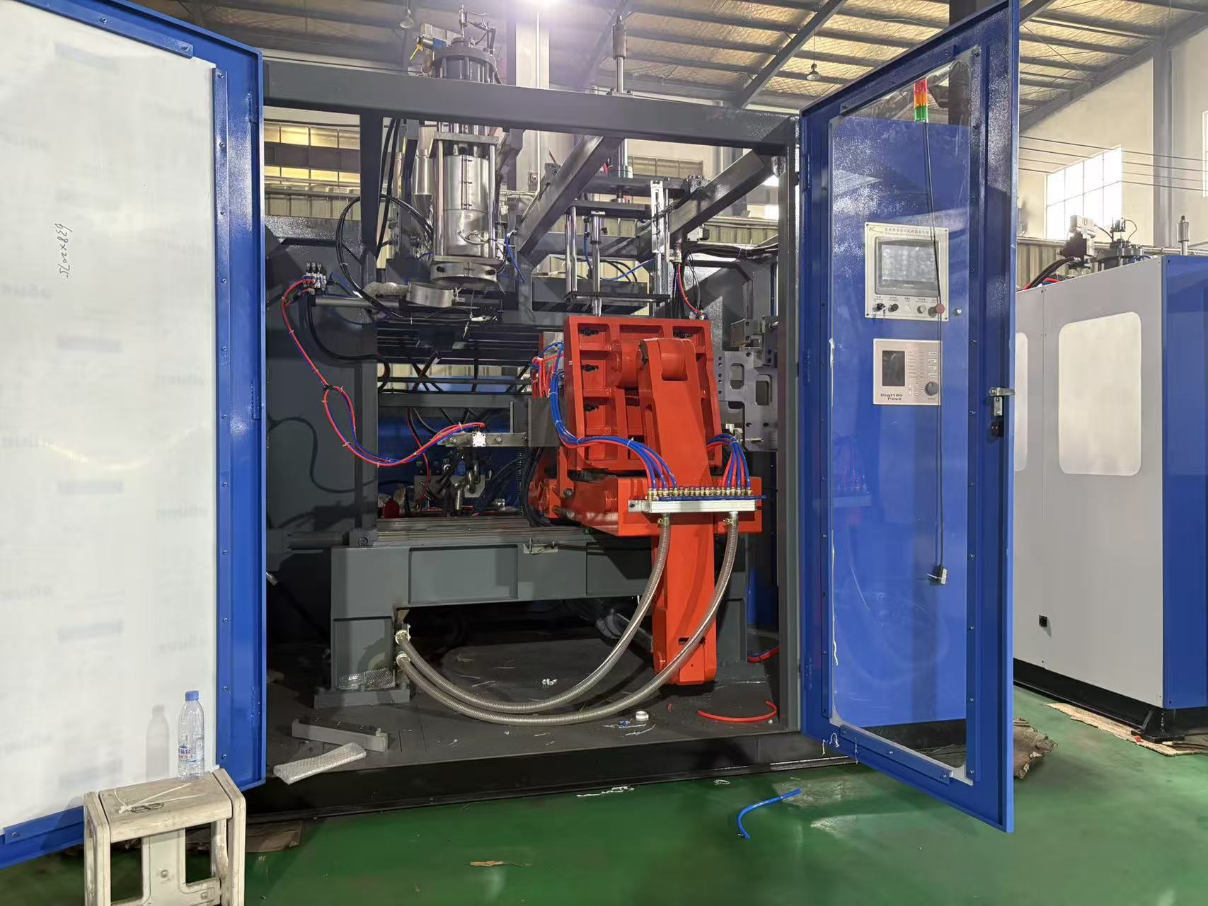 Full Automatic HDPE Jerry Can Blow Molding Machine with 1.6 M3/min Air Volume