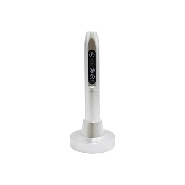 充電可能なバッテリーと5Wの出力