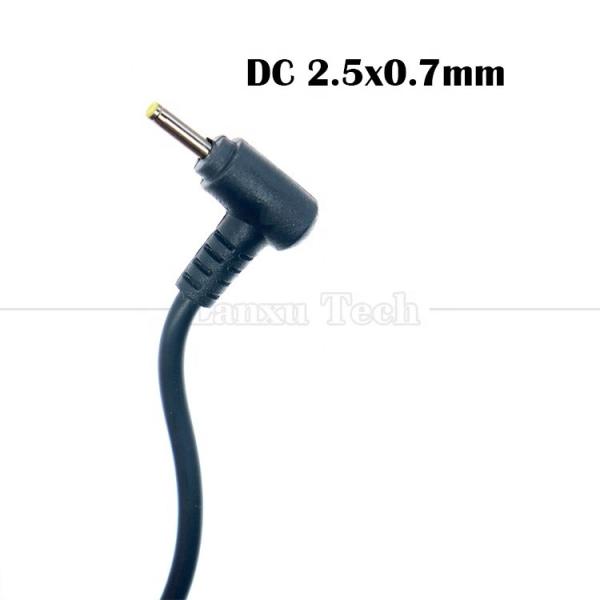 90 degrés angle droit Noir Blanc 24AWG 2A Courant de charge 1m USB à 2,5x0,7mm câble de chargeur CC