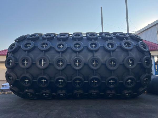 Wholly Wrapped Port Pneumatic Rubber Fender Yokohama For Ships