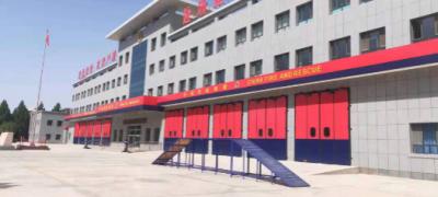 Red / Blue Color Fire Station Folding Doors ISO 9001 Folding Industrial Doors