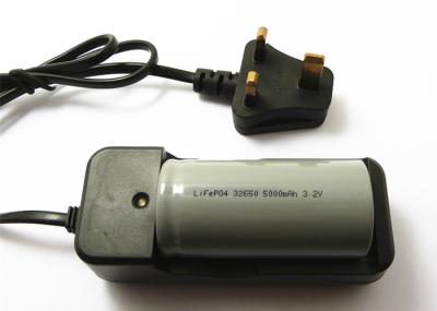 UK Intelligent Lifep04 Battery Charger , 26650 18650 32650 Battery Charger Black