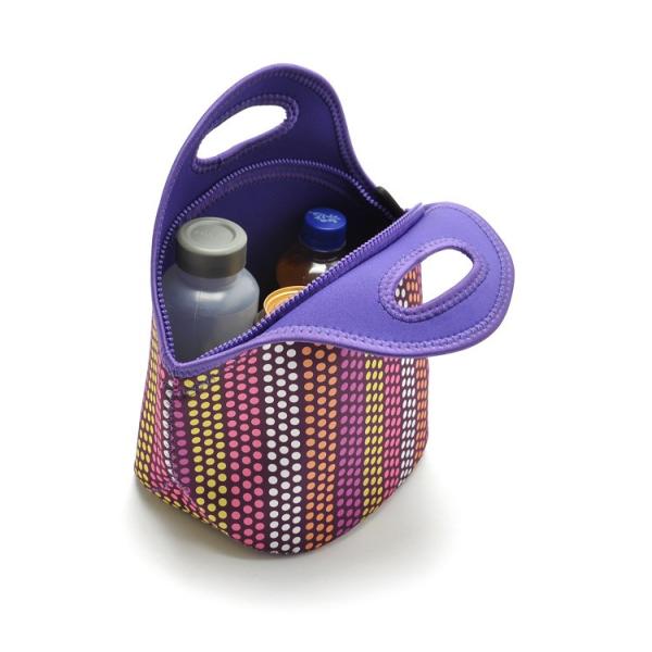 Manufacturers produce customized lunch bags for convenient transportation and good storage