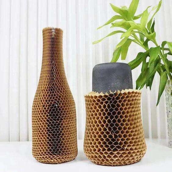 Customizable Bottle Sleeve Packaging Biodegradable Honeycomb Kraft Wrapping Paper Eco Friendly