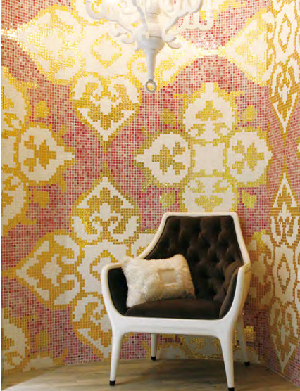 Glass mosaic wall tiles luxury gold mosaic pattern for living room decoration