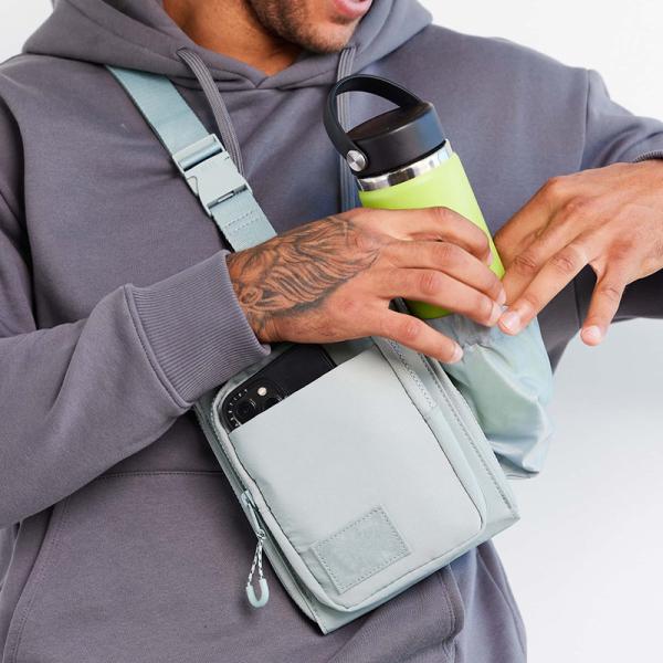 Custom Logo Messenger Mini Nylon Water Bottle Carrier Cross Chest Bag Acceptable OEM/ODM