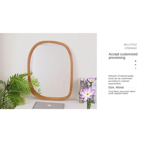 Антикварный декор бани на стене с деревянным зеркалом в стиле Морден