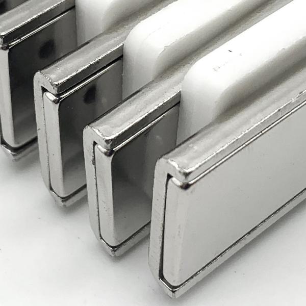 Magnético para macetas de NdFeb cuadrado de grado industrial N52 con agujero contrafundido y recubrimiento de níquel