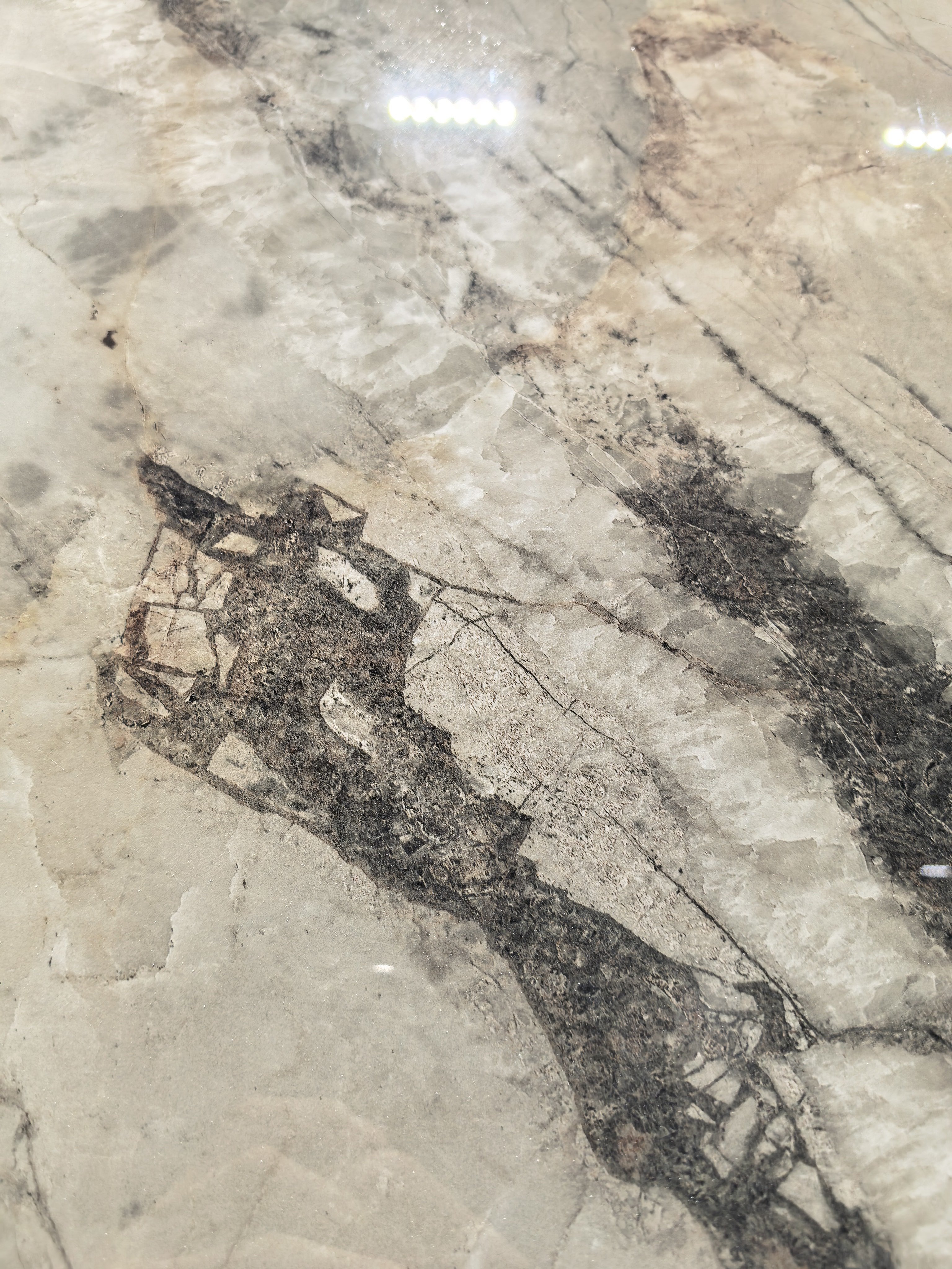 Stunning and Non-slip Green Polished 1600x3200x12mm Sintered Stone Slab AAA Grade for Project and Renovation