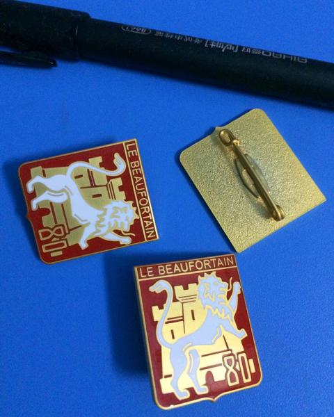pin badges, lapel pin, football pin, emblem, enamel badge, printing badge, plating bagde