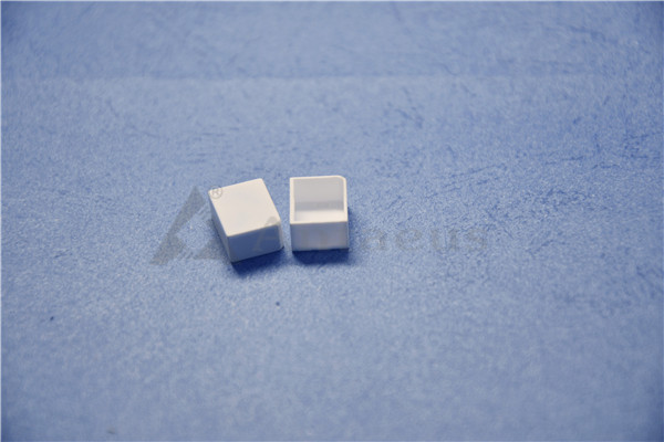 Céramique basée par alumine en céramique de usinage de l'alumine 95% de relais de CCHT