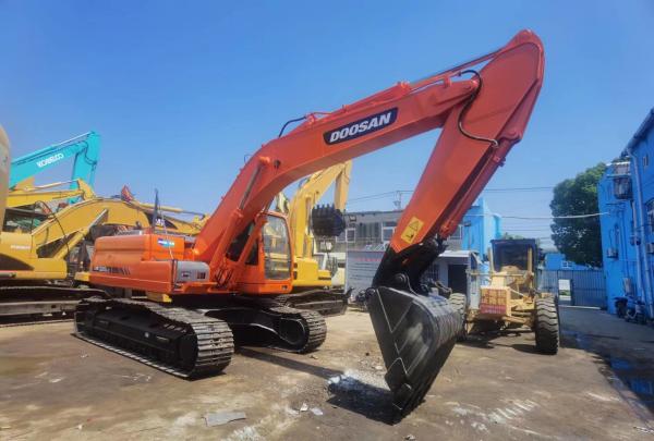 Máquina escavadora usada 2018 anos Doosan DX225LC da esteira rolante com a cubeta 1m3