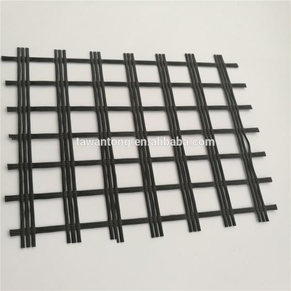 12.7*12.7mm 25,4*25,4mm Taille de la maille Grille géo en fibre de verre revêtue de bitume pour route d'asphalte