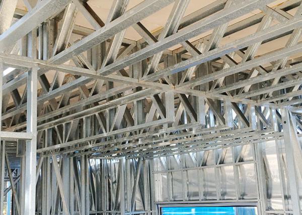 A casa pré-fabricada do elevado desempenho modular dirige o forro interior da placa do cimento da fibra da armação de aço