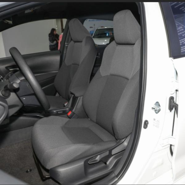 Sedán compacto pionero 2022 de la caja de los asientos 3 de la puerta 5 de la gasolina 4 del sedán de Toyota Lavin TNGA 1.5L CVT