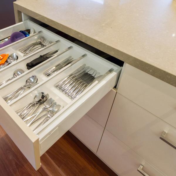 Custom Made PVC Kitchen Cabinet White Plain And Black Wood Grain