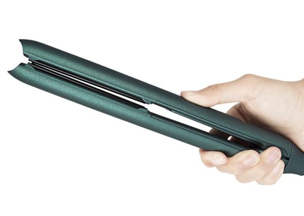 OEM ODM 2 In 1 Hair Straightener And Curler  55W Plastic Material