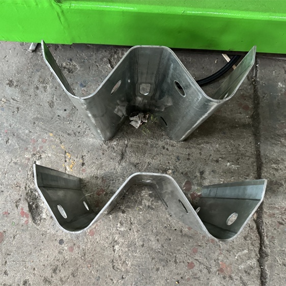USA Galvanized Steel W-Beam Two Waves Highway Guard Rail Roll Forming Machine Highways Urban Road & Road Safety Crash Barrier