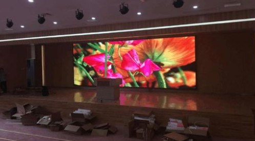 Приведенный цвет красочного квадрата Longda крытый полный показывает 64*64cm 160000 пикселов