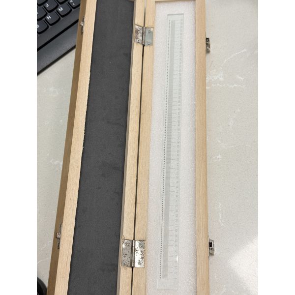 High-Accuracy 0.5um Direct-Write Lithography Glass Scale with Uniform Coating