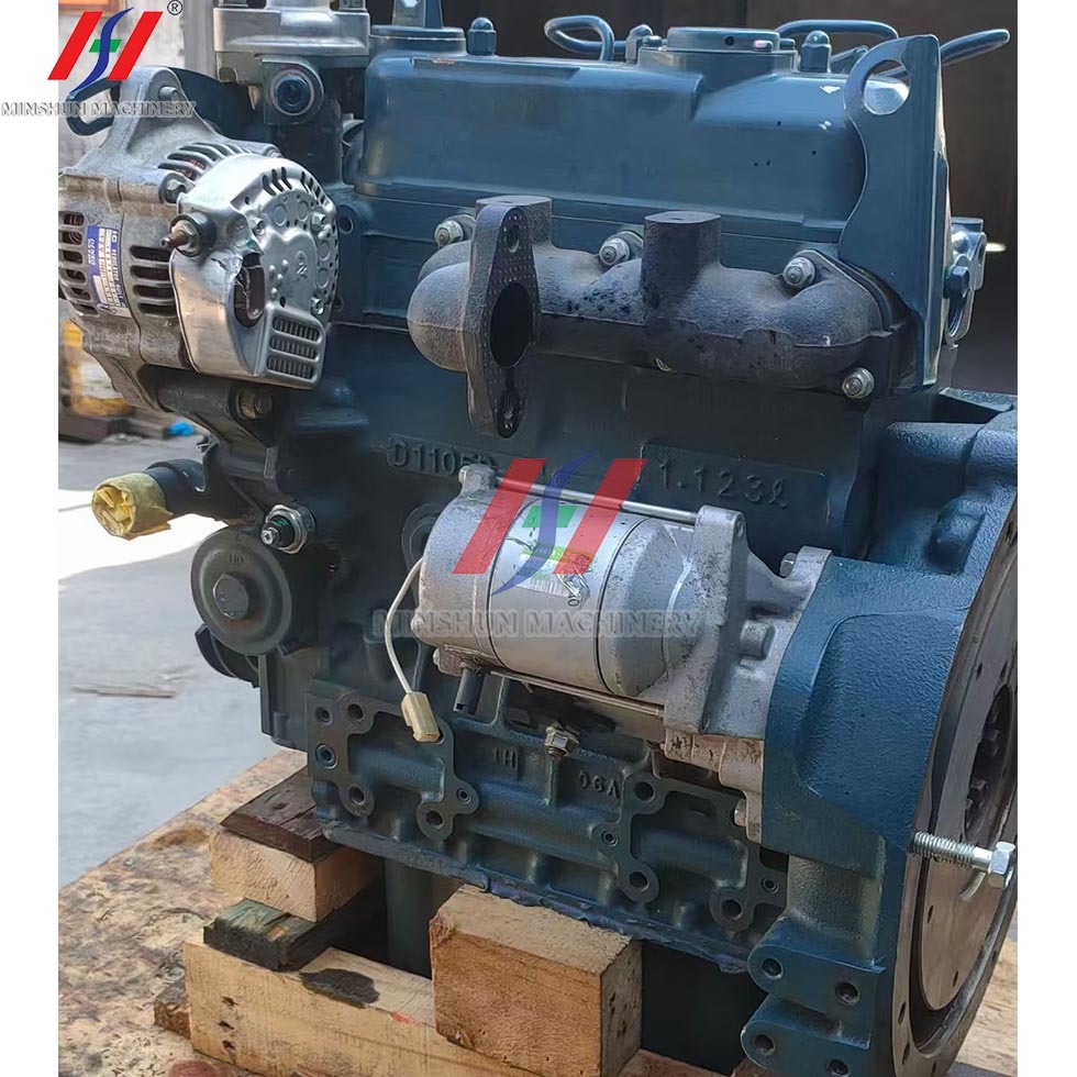 Kubota D1105-EF07 Diesel Engine 15.4KW 2400RPM Suitable For Small Excavators