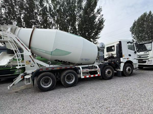XCMG 12cbm Used Concrete Mixer Truck Euro V 250kw Engine