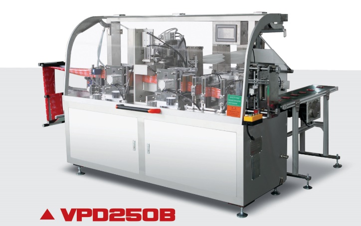 Горизонтальное 130bags/Min 10KW влажное обтирает машину упаковки, составляет машину упаковки ткани удаления влажную
