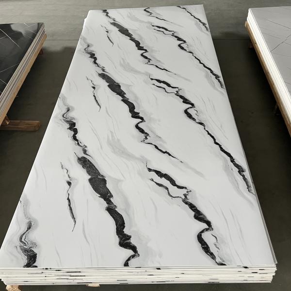 Decoración de paredes interiores Hoja de mármol de PVC con tamaño 1220x2800mm y revestimiento UV