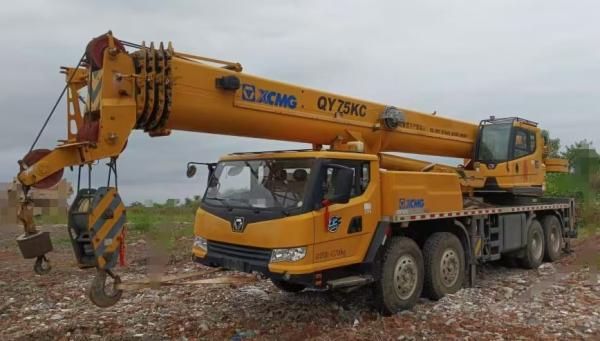 Grúa usada XCMG XCT80L6 de 80 toneladas con pluma hidráulica de 2019