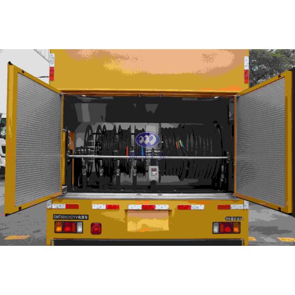 80KW 5000mm Wheelbase 6.8L Diesel Emergency Vehicle