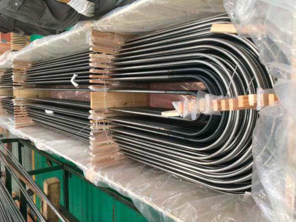 Heat Exchanger Tube ASTM A179 Seamless Carbon Steel U Bend Tube Black Painting Surface