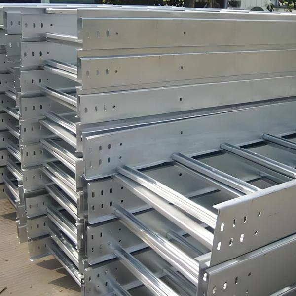 Pista de cableado interior y exterior Escalera de apoyo Alta flexibilidad Bajo rendimiento de mantenimiento