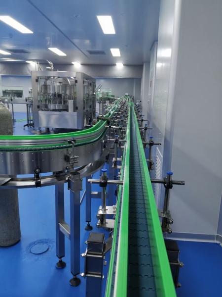 2100*1580*2300mm 3 em 1 Modelo 8-8-3 Máquina de Enchimento para Engarrafamento de Bebidas de Água