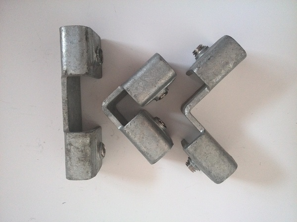 Anti Abrasion Carbon Steel Fittings / Kick Plate Clamps Outer 90 Degree Type