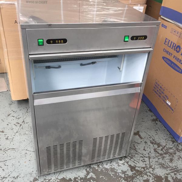 682*610*1050mm 120kgs R134A Bullet Ice Cube Maker