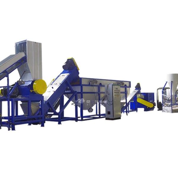 Plastique matériel mou réutilisant l'équipement écrasant le séchage de lavage