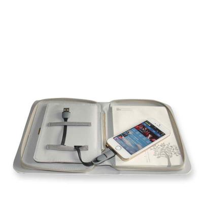 4000mAh 148x206x30mm Power Bank Wallet , ROHS Phone Holder Wallet With Zipper