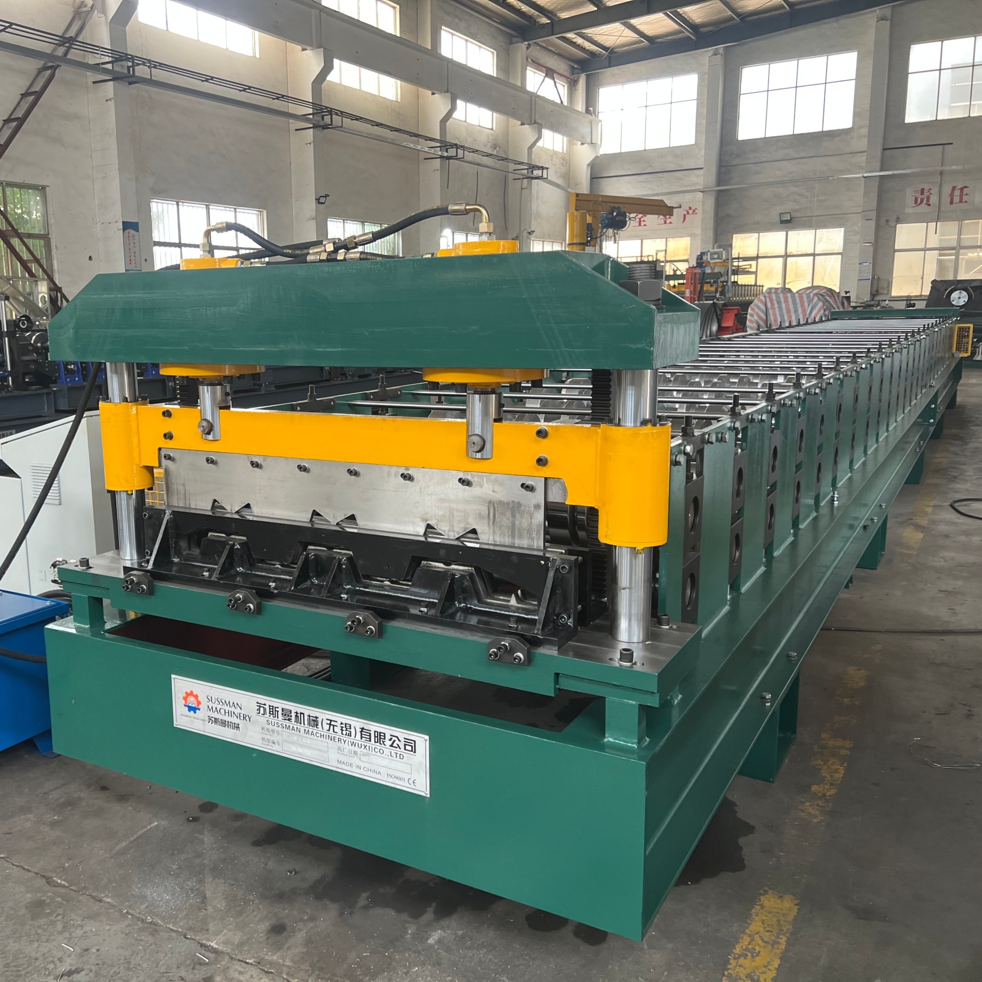 Mexico With Embossing Ribs 0.6-1.2mm 2.5 Inch Metal Deck Floor Roll Forming Machine Industrial Factory Multi-Story Building