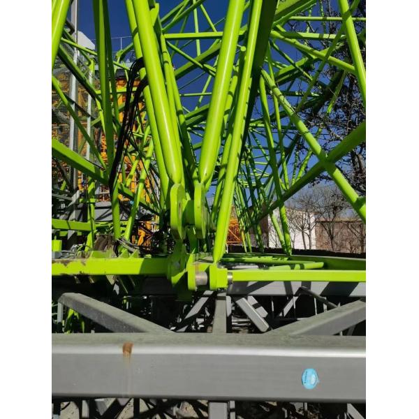 Сборка установки 6015-8 Zoomlion Использованный башенный кран с сборными частями