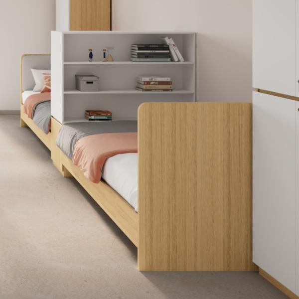 Cama de apartamento prática e isolada com encosto de couro confortável e divisores de prateleiras