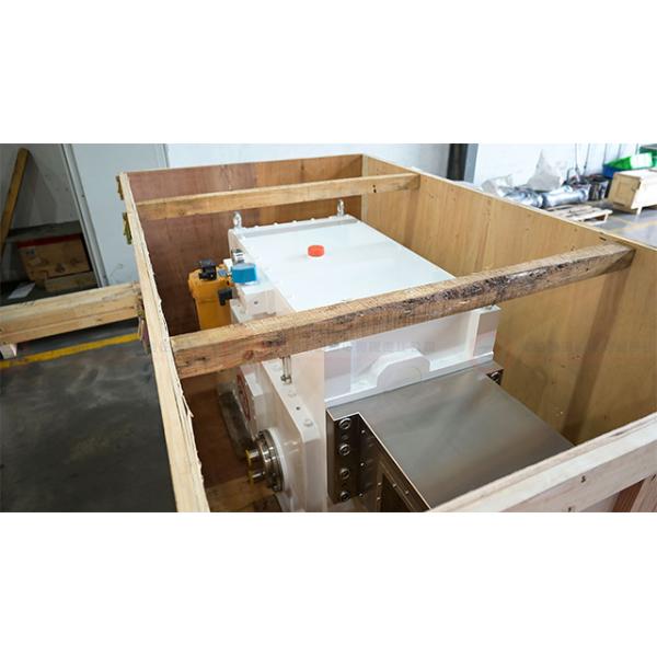 Профессиональный двухшнековый экструдер с редуктором TDSN40 CD 34,5 мм Класс крутящего момента 3: 1 Редуктор с коэффициентом 5: 1 Редуктор с коэффициентом