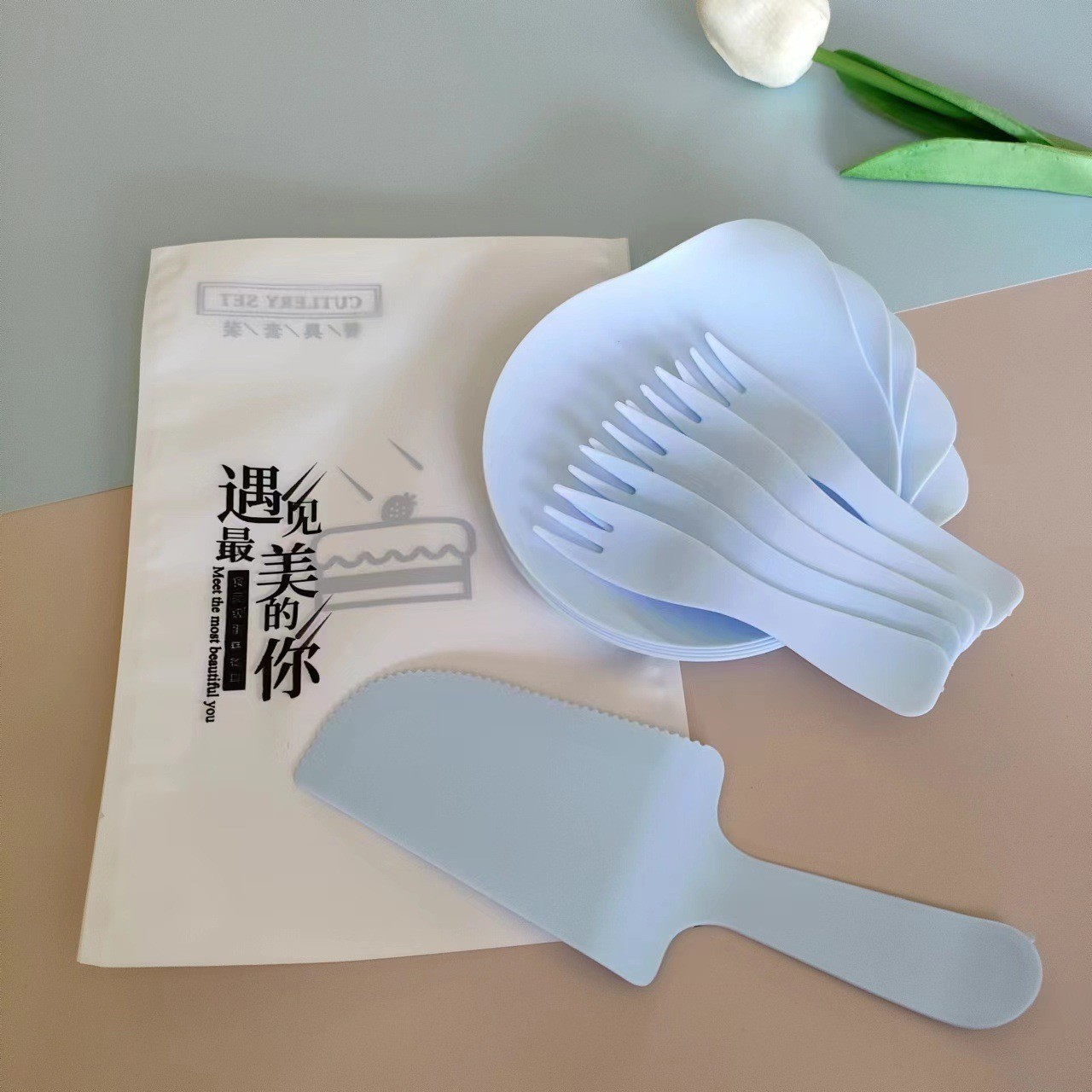 Disposable Knife and Fork Set for Birthday Cake Package Size 57.00cm * 52.00cm * 37.00cm
